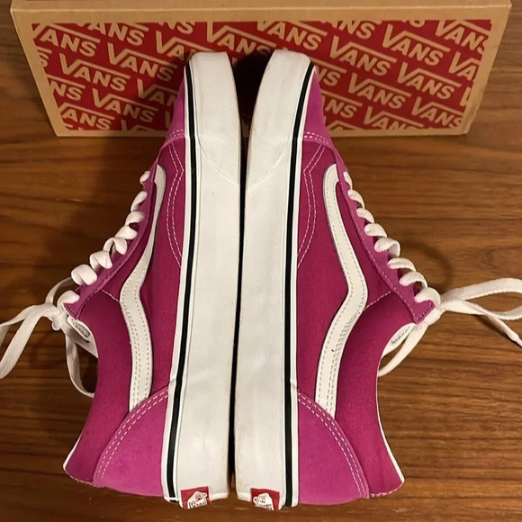 Vans Old Skool Fuchsia Red/True White Shoes- Size 8M/9.5W- worn once! - Picture 7 of 8